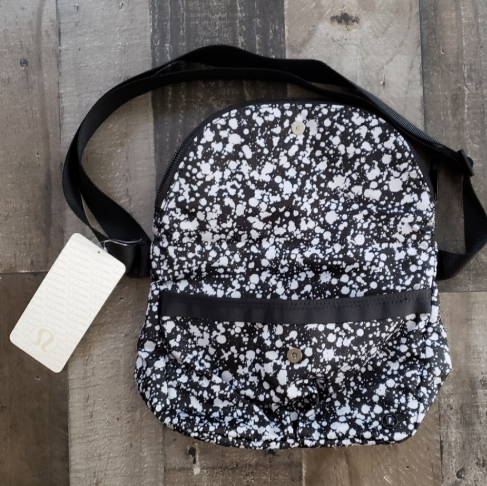 NWT Lululemon Festival Bag 5L - Picture 6 of 7